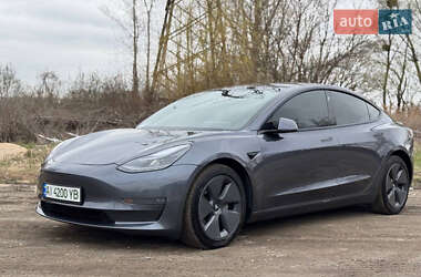 Седан Tesla Model 3 2021 в 