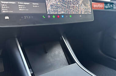 Седан Tesla Model 3 2019 в 