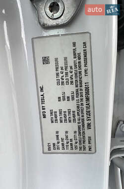Седан Tesla Model 3 2021 в 