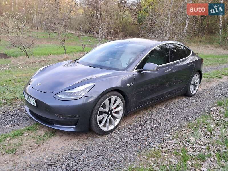 Седан Tesla Model 3 2018 в Харкові