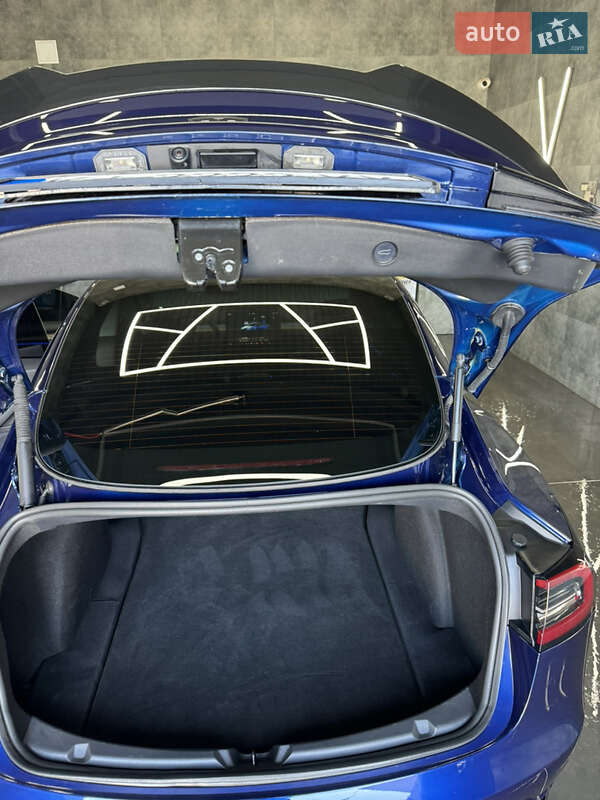 Седан Tesla Model 3 2023 в Білій Церкві
