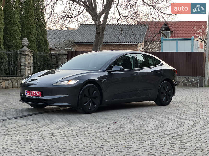 Седан Tesla Model 3 2024 в Надворной