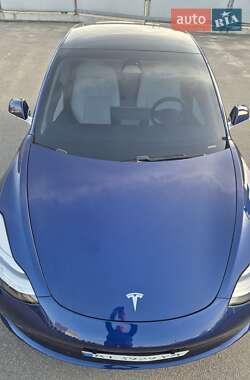 Седан Tesla Model 3 2019 в 