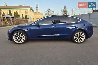 Седан Tesla Model 3 2019 в 