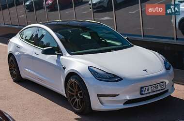 Седан Tesla Model 3 2019 в 