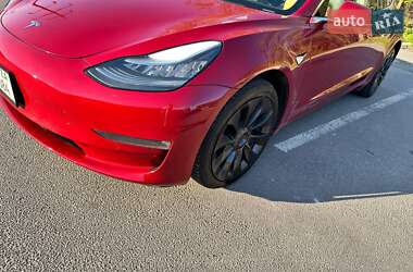 Седан Tesla Model 3 2019 в 