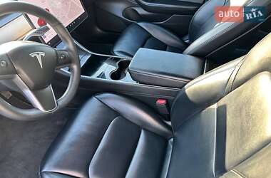 Седан Tesla Model 3 2019 в 