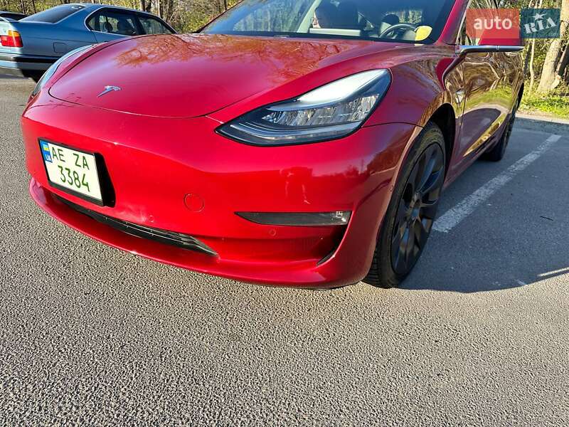 Седан Tesla Model 3 2019 в Днепре