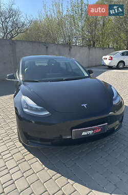 Седан Tesla Model 3 2020 в 