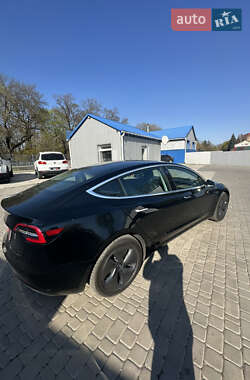 Седан Tesla Model 3 2020 в 