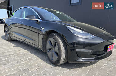 Седан Tesla Model 3 2019 в 
