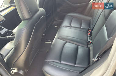 Седан Tesla Model 3 2019 в 