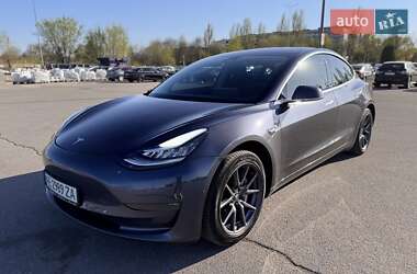 Седан Tesla Model 3 2018 в 