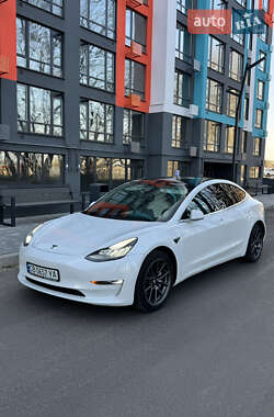 Седан Tesla Model 3 2018 в Чернігові
