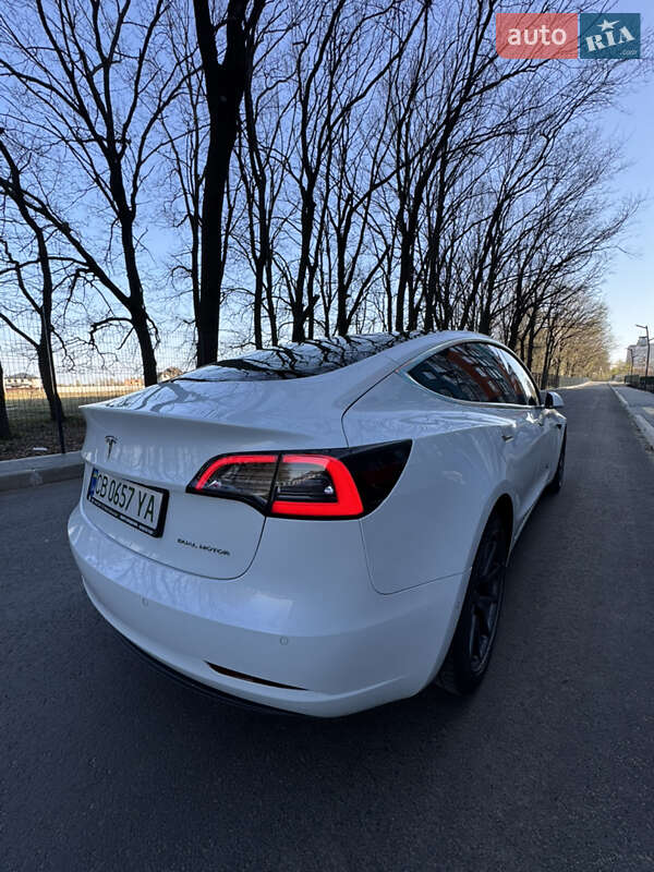 Седан Tesla Model 3 2018 в Киеве