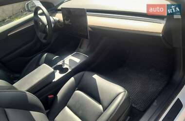 Седан Tesla Model 3 2021 в 