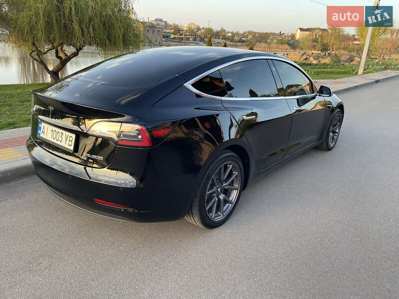 Седан Tesla Model 3 2019 в Білій Церкві