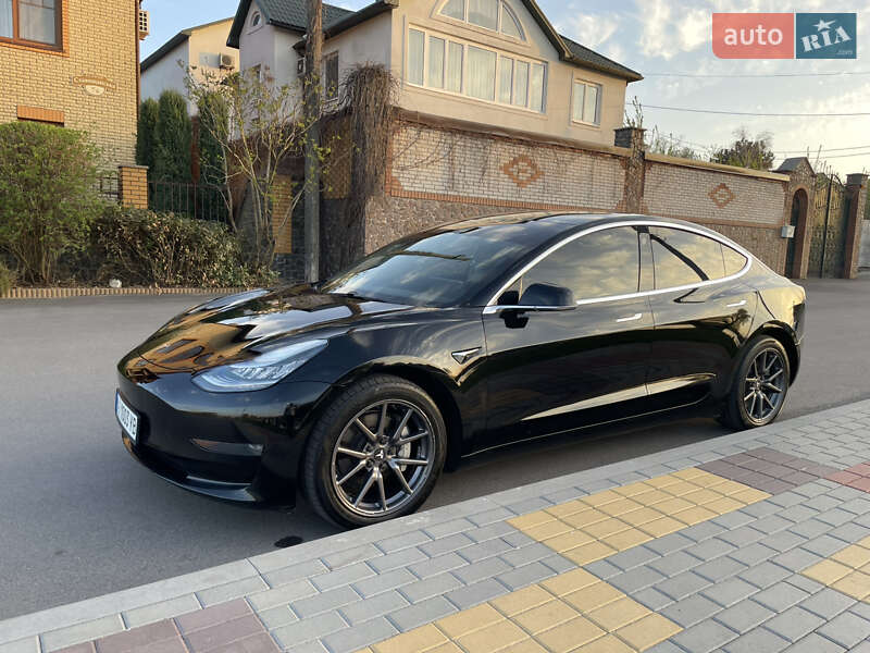 Седан Tesla Model 3 2019 в Білій Церкві