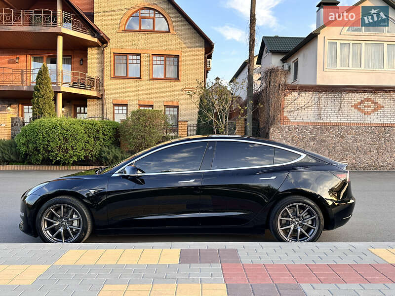 Седан Tesla Model 3 2019 в Білій Церкві