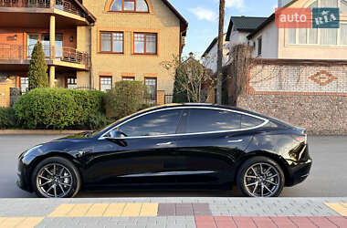 Седан Tesla Model 3 2019 в 