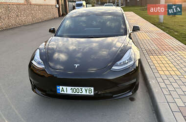 Седан Tesla Model 3 2019 в 