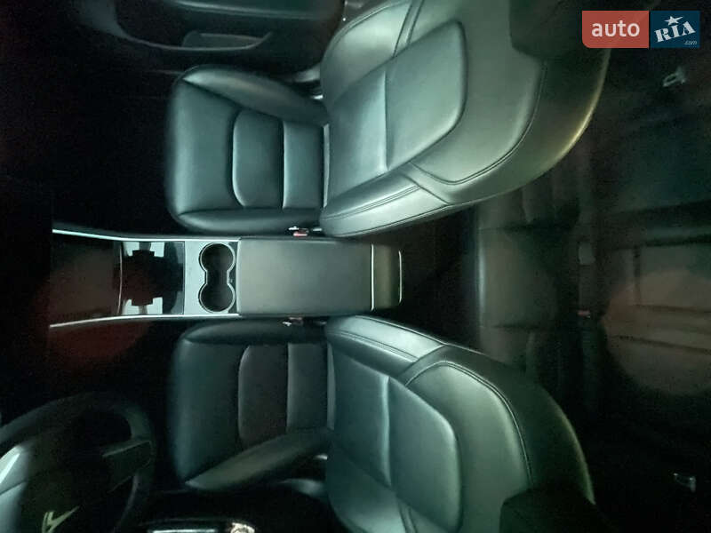 Седан Tesla Model 3 2019 в Білій Церкві