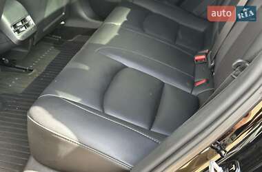 Седан Tesla Model 3 2023 в 