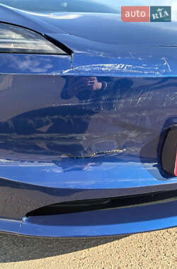 Седан Tesla Model 3 2024 в 