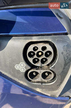 Седан Tesla Model 3 2024 в 