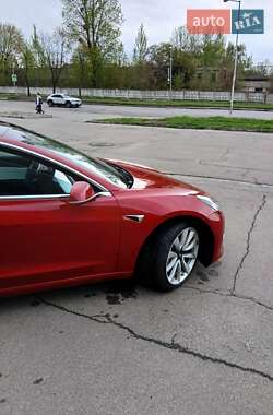 Седан Tesla Model 3 2019 в Львові