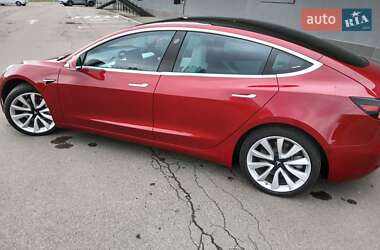 Седан Tesla Model 3 2019 в 