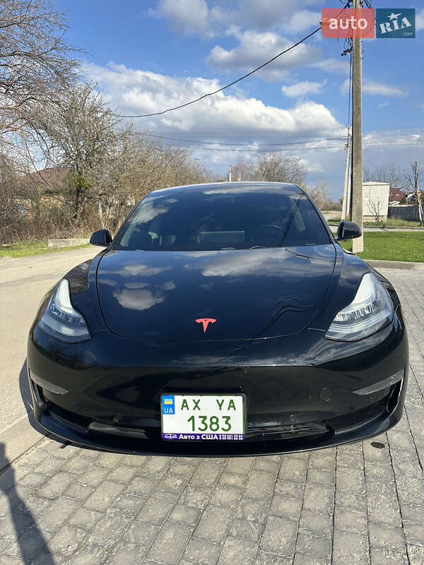 Седан Tesla Model 3 2018 в Харкові