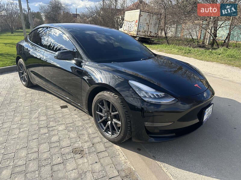 Седан Tesla Model 3 2018 в Харькове