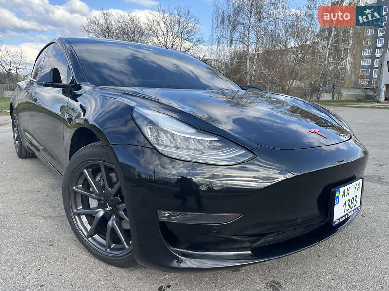 Седан Tesla Model 3 2018 в Харькове