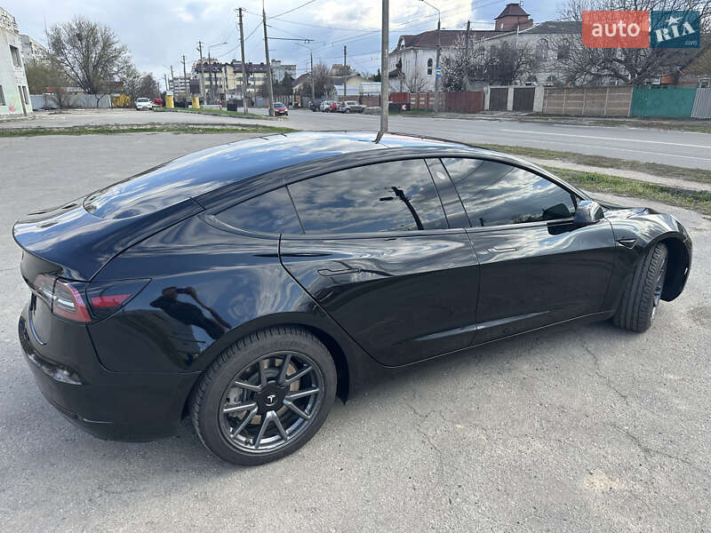 Седан Tesla Model 3 2018 в Харькове