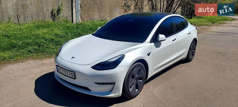 Tesla Model 3 2022