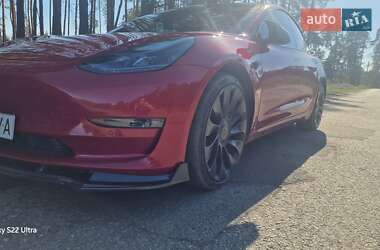 Седан Tesla Model 3 2022 в 