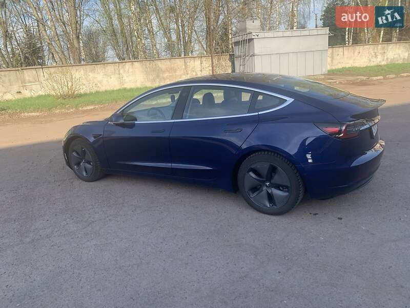 Седан Tesla Model 3 2018 в 