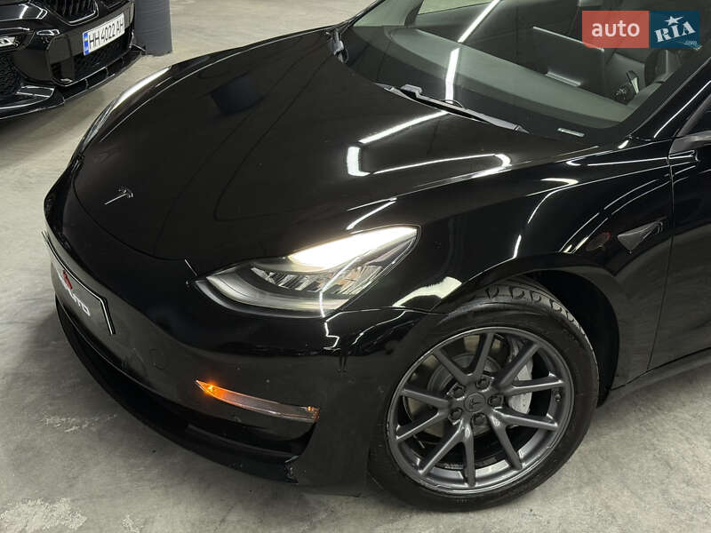 Седан Tesla Model 3 2018 в Одессе