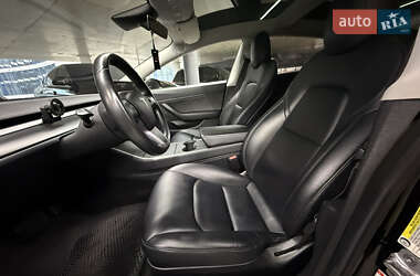 Седан Tesla Model 3 2018 в 
