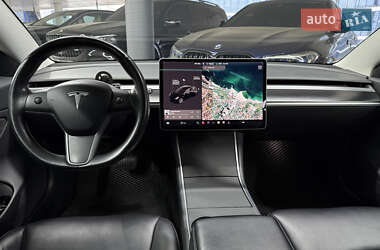 Седан Tesla Model 3 2018 в 