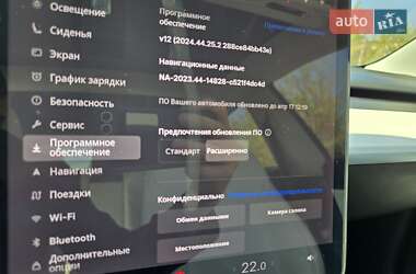 Седан Tesla Model 3 2020 в 