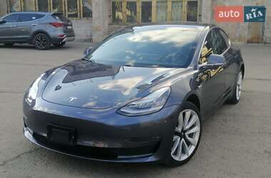 Седан Tesla Model 3 2019 в 