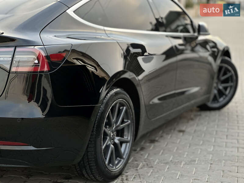 Седан Tesla Model 3 2019 в Трускавце фото 38 Седан Tesla Model 3 2019 в Трускавце