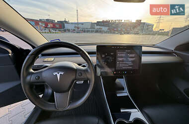 Седан Tesla Model 3 2019 в 