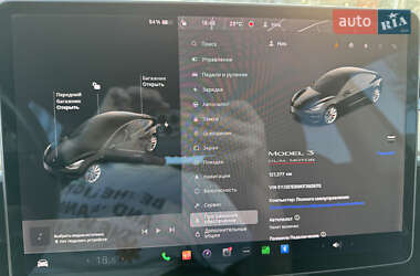 Седан Tesla Model 3 2019 в 