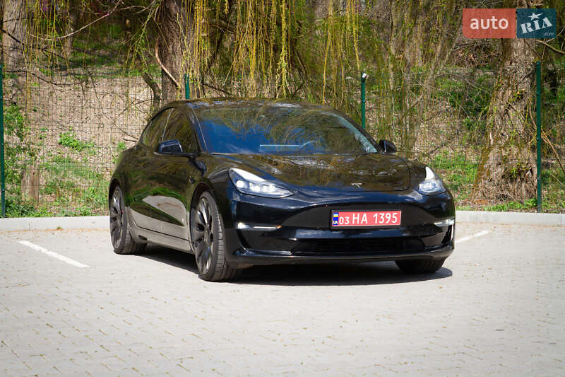 Седан Tesla Model 3 2021 в Тернополе