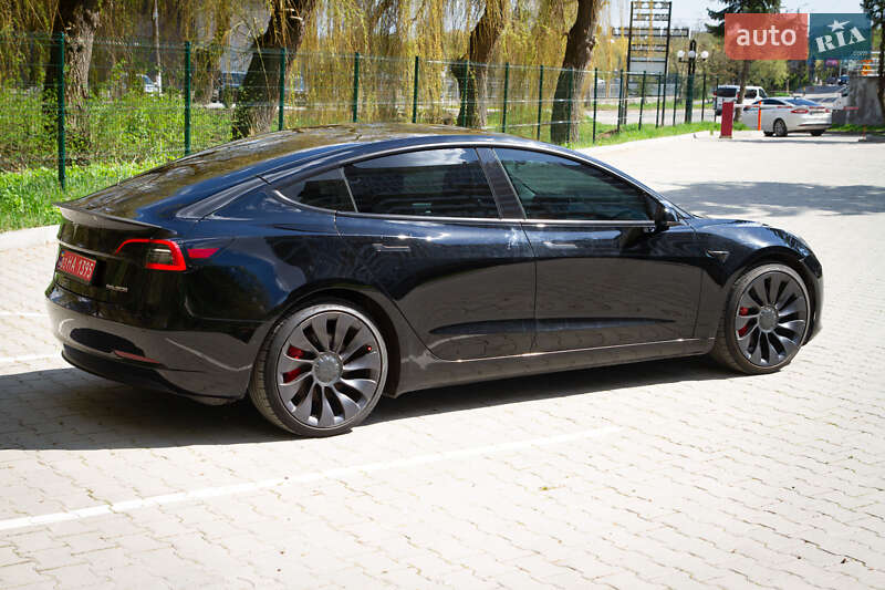 Седан Tesla Model 3 2021 в Тернополе