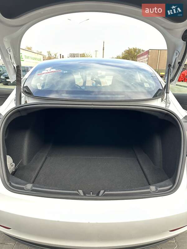 Седан Tesla Model 3 2022 в Одесі