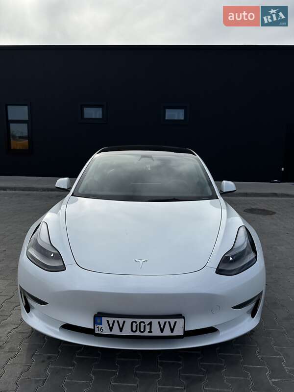 Седан Tesla Model 3 2022 в Одесі